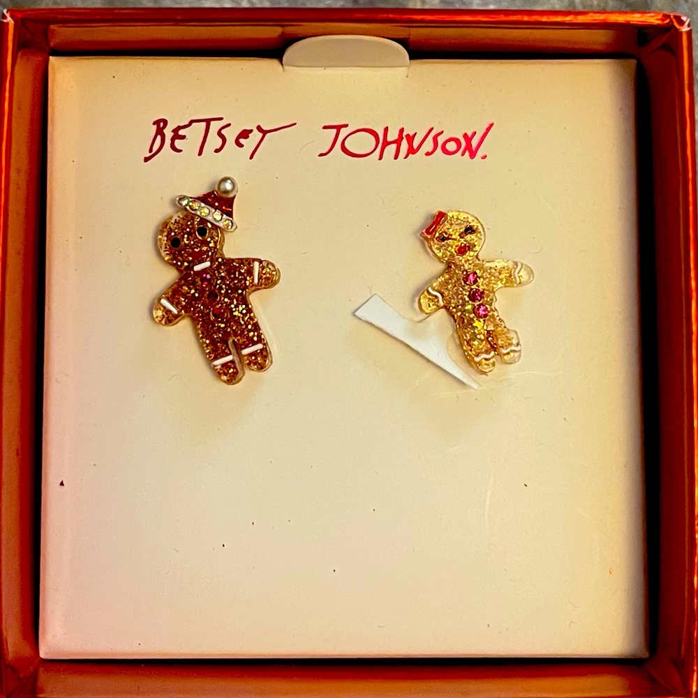 BNIB Betsey Johnson gingerbread man earrings